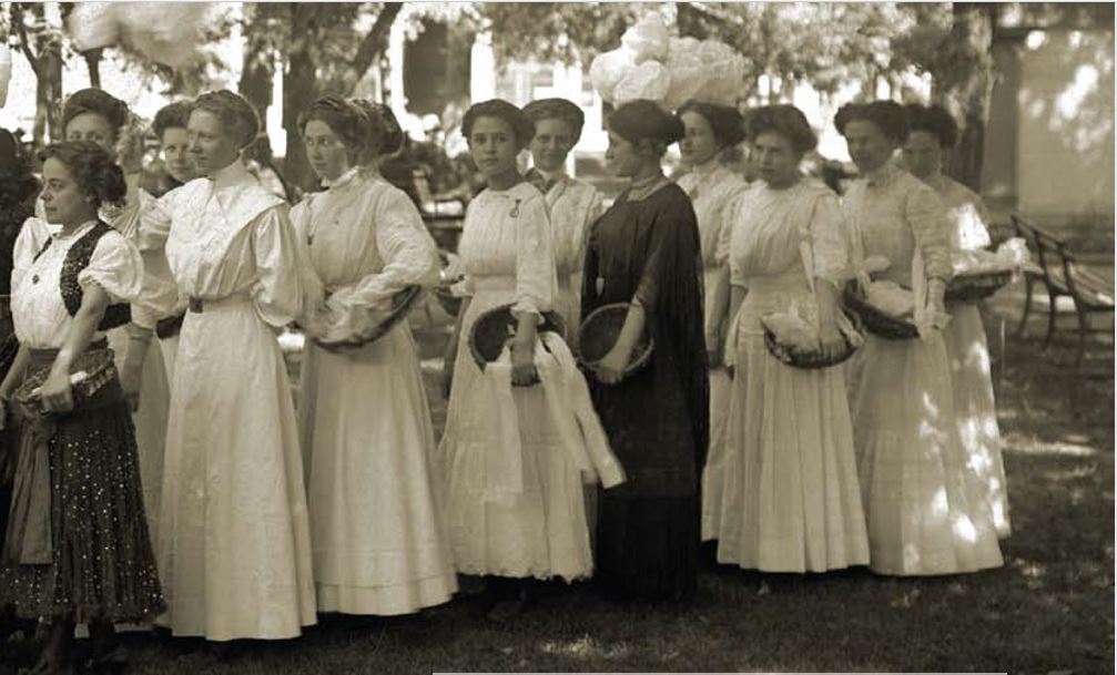 New Mexico Suffragettes on the Santa Fe Plaza, 1912